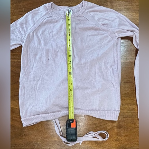 Lululemon Tied To You Misty Pink Sweater Size 10 Needs Hole Repaired - Picture 6 of 12